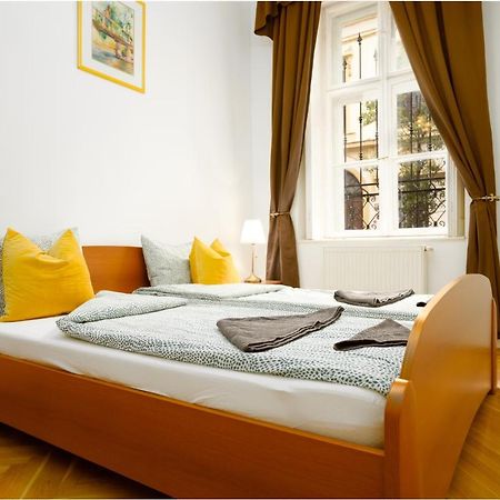 Emerald Suite With Free Parking Budapeste Exterior foto
