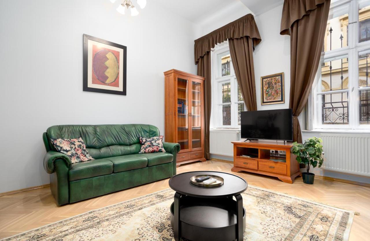 Emerald Suite With Free Parking Budapeste Exterior foto