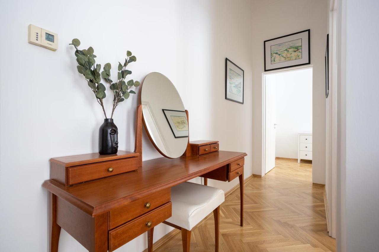 Emerald Suite With Free Parking Budapeste Exterior foto