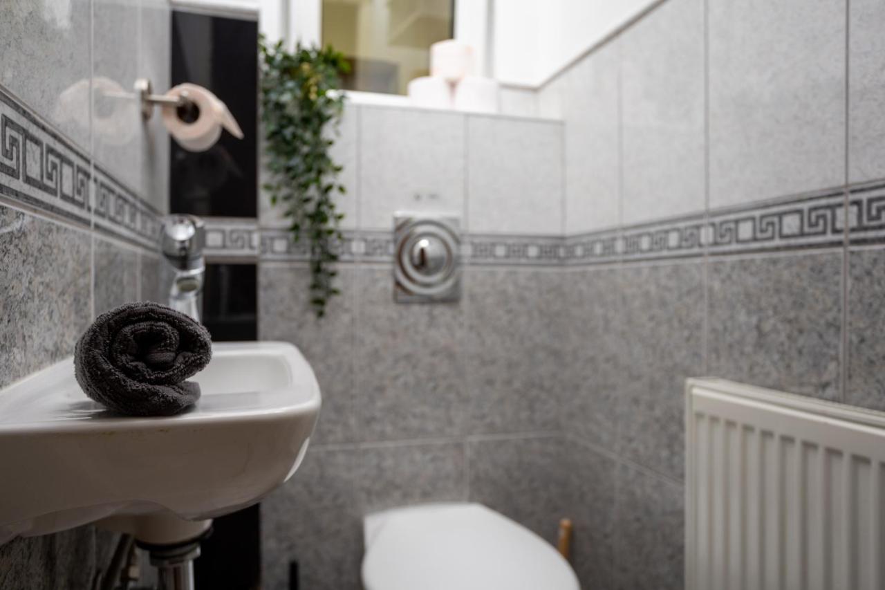 Emerald Suite With Free Parking Budapeste Exterior foto